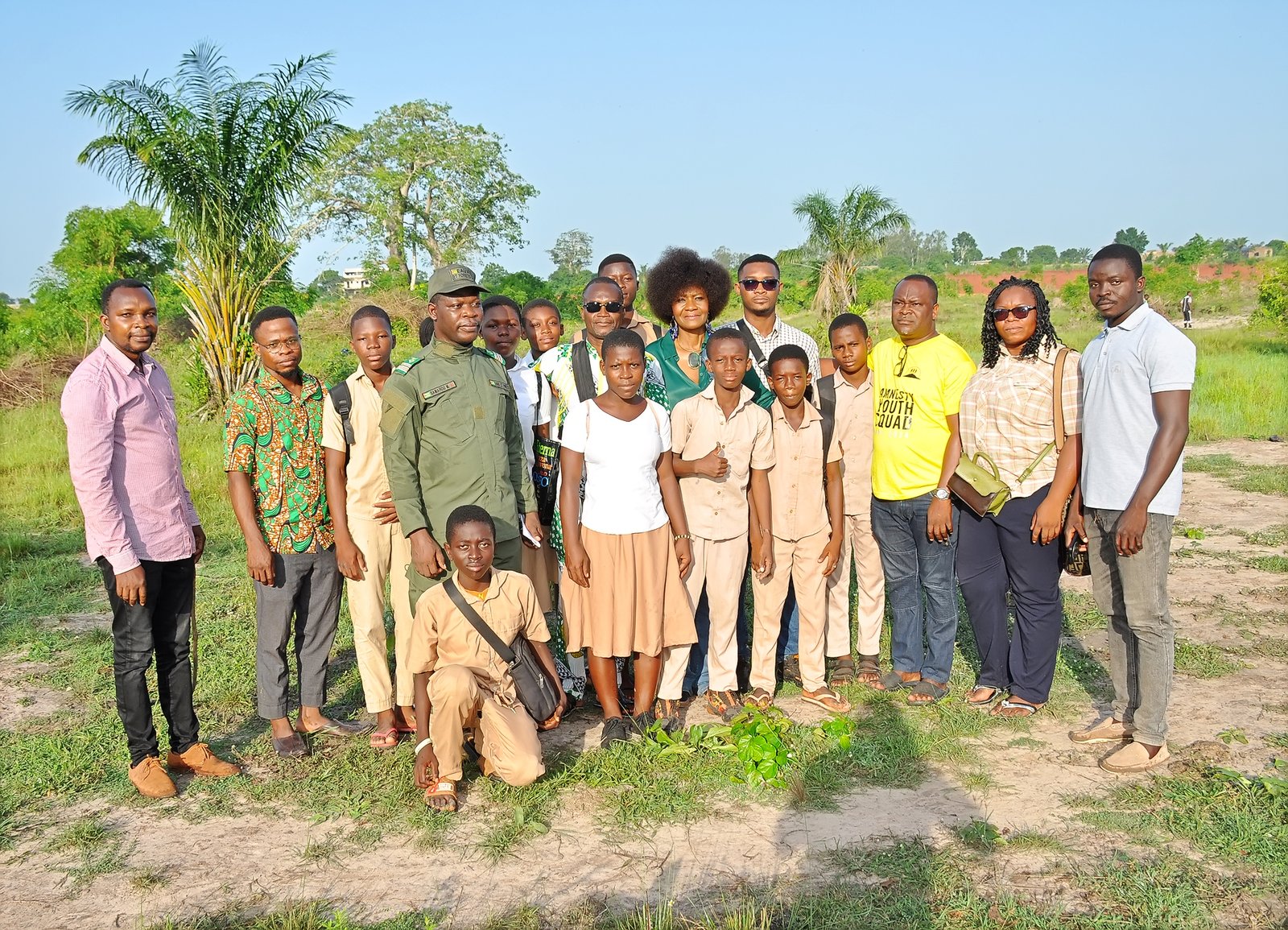 Humanitas International avec les élèves et encadrants.